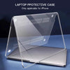 Una funda protectora transparente para iPhone, mostrada en una presentación inclinada.