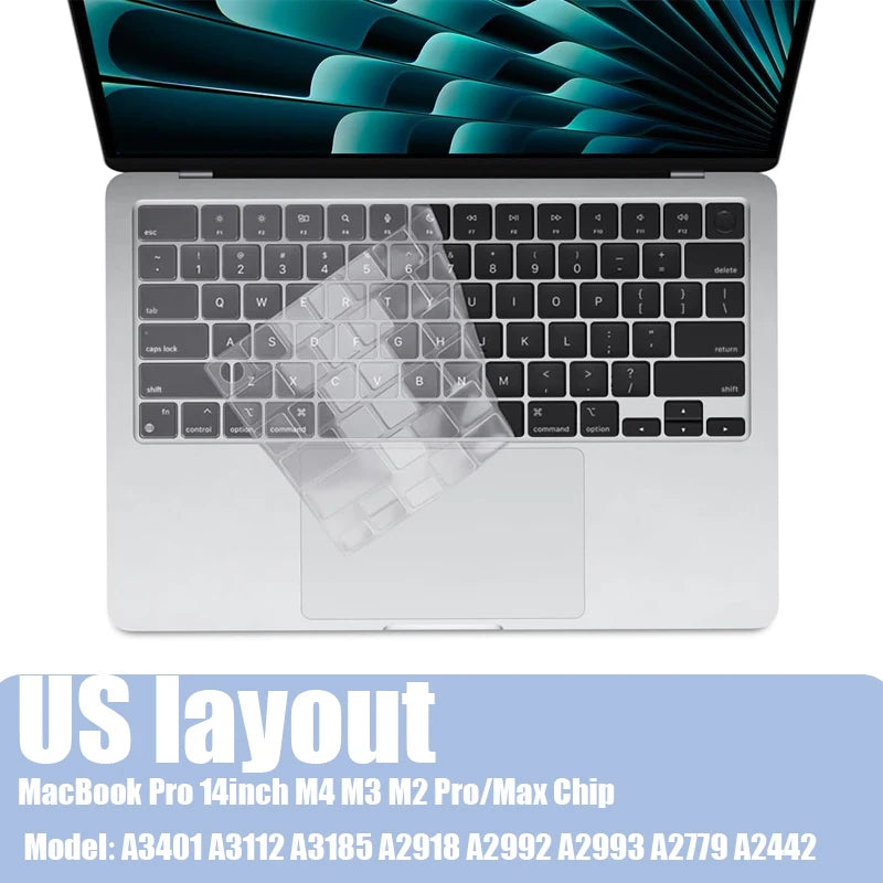 Weißes MacBook Pro Laptop mit klarem Silikon-Tastaturcover auf hellem grauem Hintergrund.
