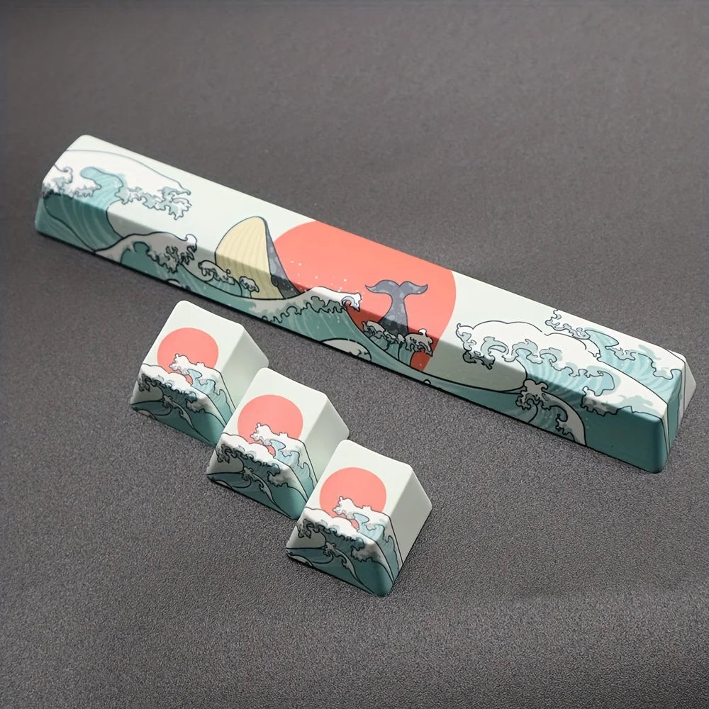Ein Set aus doppelten Keycaps mit einem Design einer roten Sonne und weißen Wellen auf blauem Hintergrund.