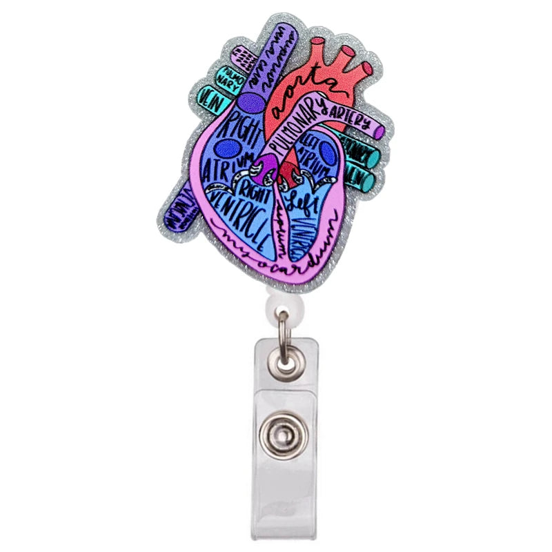 Intrikater Glitzer-Acryl-ID-Kartenclip mit Handkontur und bunten Text-Elementen.
