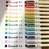 Eine Sammlung von schwarzen und farbigen Banm Soft-Tip-Pinselstiften für Kalligrafie und Kunst