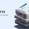 Weißer GameSir FX5 Peltier-Kühler in diagonaler Ansicht auf dunkler Oberfläche.