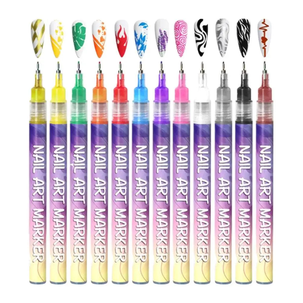 Un set de stylos pour ongles en 3D avec des motifs de graffiti colorés et variés.
