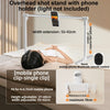 Silberner Overhead-Ständer mit Telefonhalter über einer Person auf einem Bett.