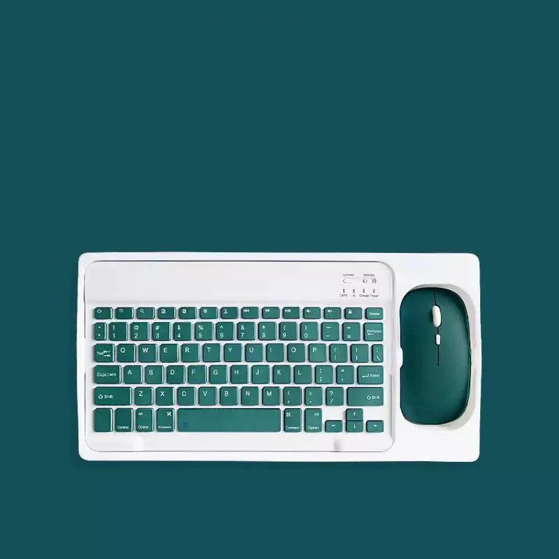 Weiße Mini-Bluetooth-Tastatur und Maus-Kombination mit grünem Schlüssel und dunkel-türkisem Hintergrund