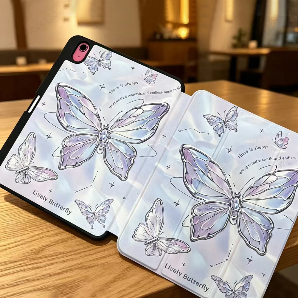 Silikon-Schutzhülle für ein Apple iPad mit Schmetterlingsdesign auf der Abdeckung.