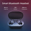 Ein elegantes, dunkelgraues Bluetooth-Headset ist geöffnet in seiner Ladebox mit zwei Ohrhörern sichtbar.