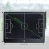 Schwarzes taktisches Strategie-Markierungbrett mit Fußballfeld-Layout, Messlinien und Spielfigur.
