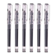 Un set de stylos gel rollerball de précision alignés sur un fond blanc.